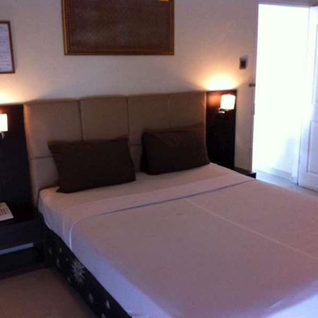 Hotel Gemilang Bandung Exterior photo